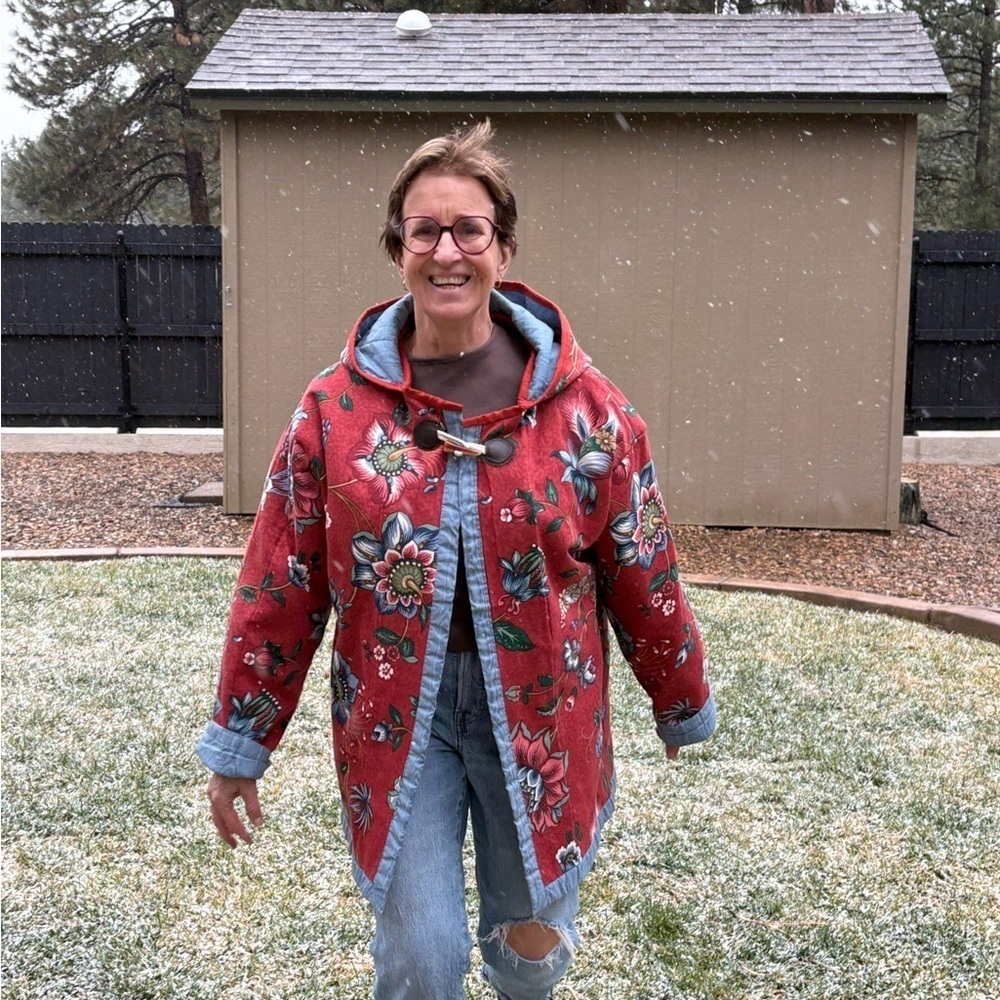 Handmade Quilted Floral Red Women's Jacket - Picture 6 of 16